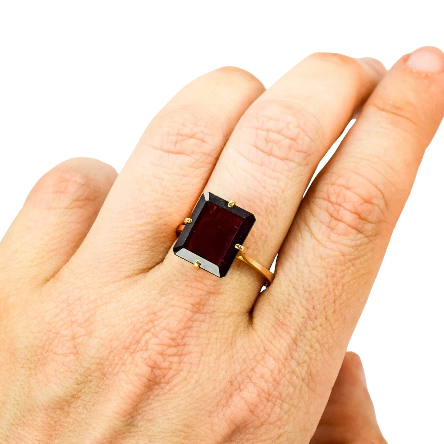 Antique 15ct yellow gold solitaire ring with 6.5ct emerald-cut garnet