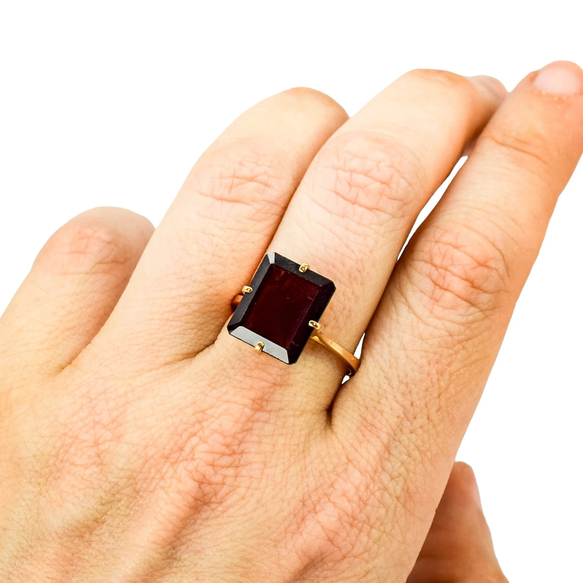 Antique 15ct yellow gold solitaire ring with 6.5ct emerald-cut garnet