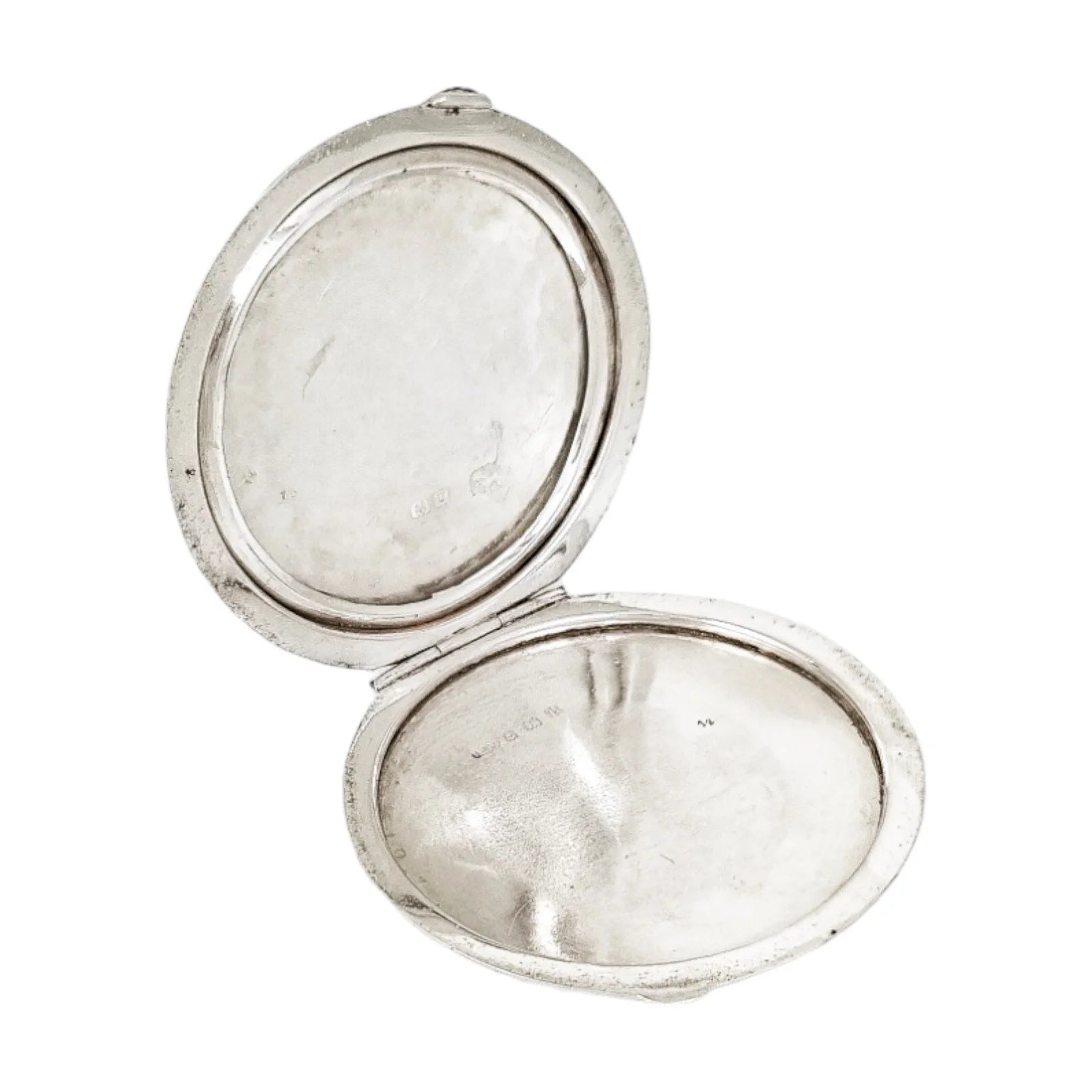 Art Deco sterling silver engine-turned powder compact case, vacant cartouche