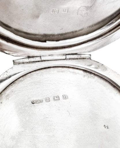 Art Deco sterling silver engine-turned powder compact case, vacant cartouche
