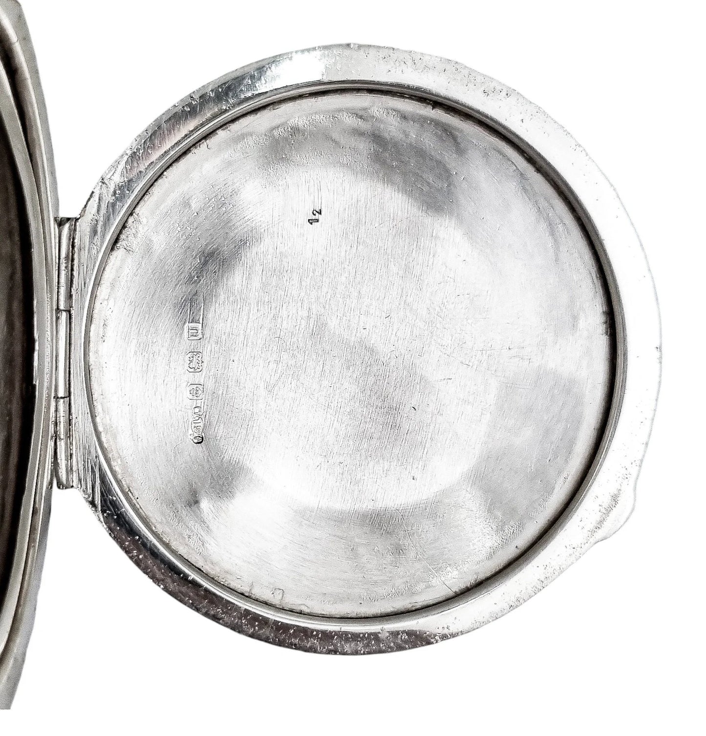 Art Deco sterling silver engine-turned powder compact case, vacant cartouche