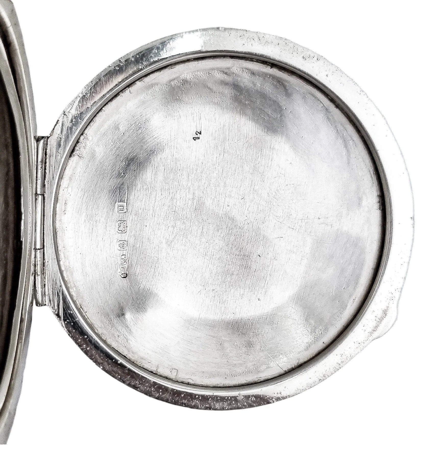 Art Deco sterling silver engine-turned powder compact case, vacant cartouche