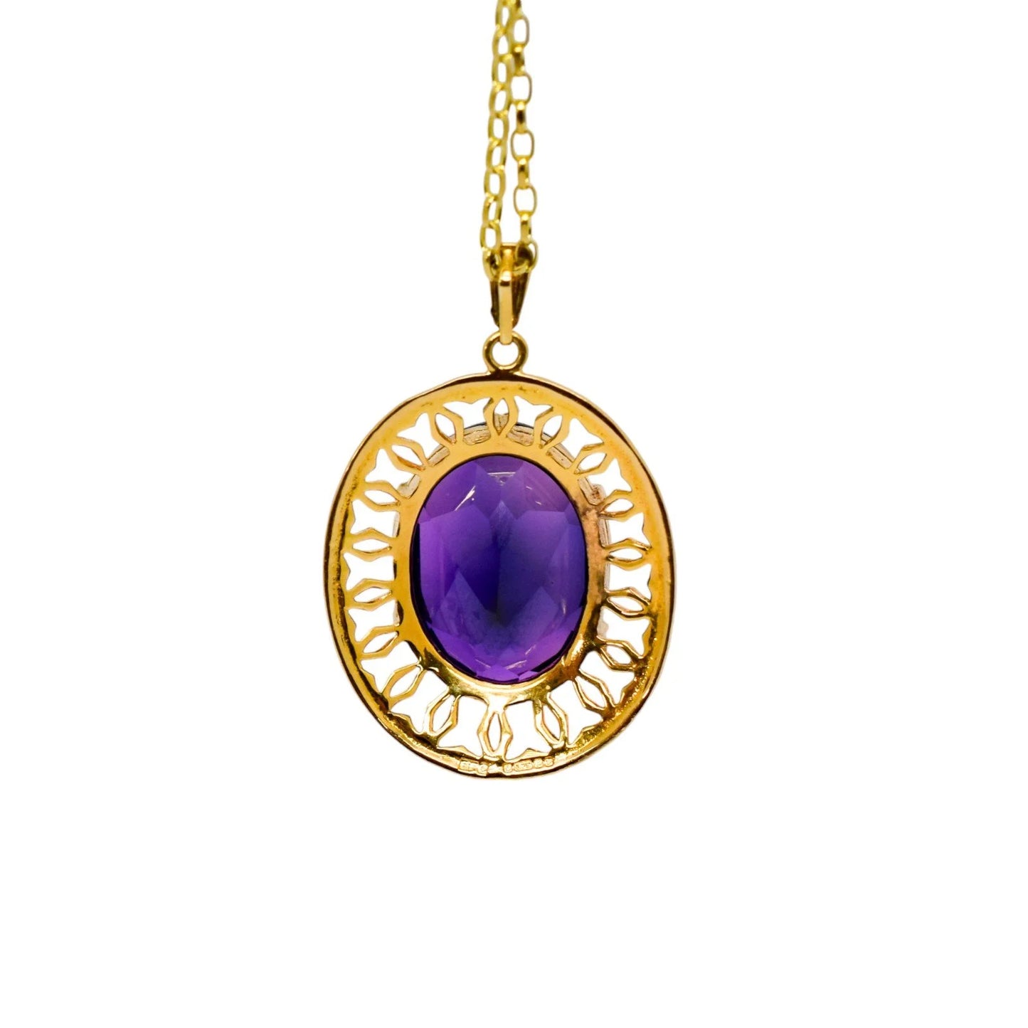 Vintage 9ct gold pendant necklace with 23ct colour-change sapphire, Romantic Revival design, 1970