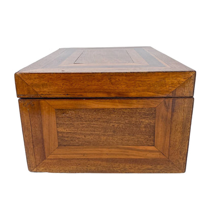 Victorian jewellery keepsake / work box with geometric marquetry inlay