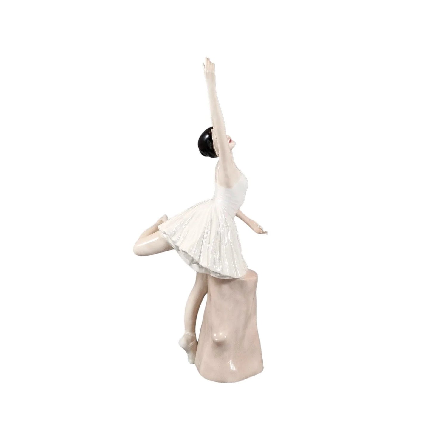 Boxed Royal Doulton porcelain figurine, Reflections “Ballerina” HN3197
