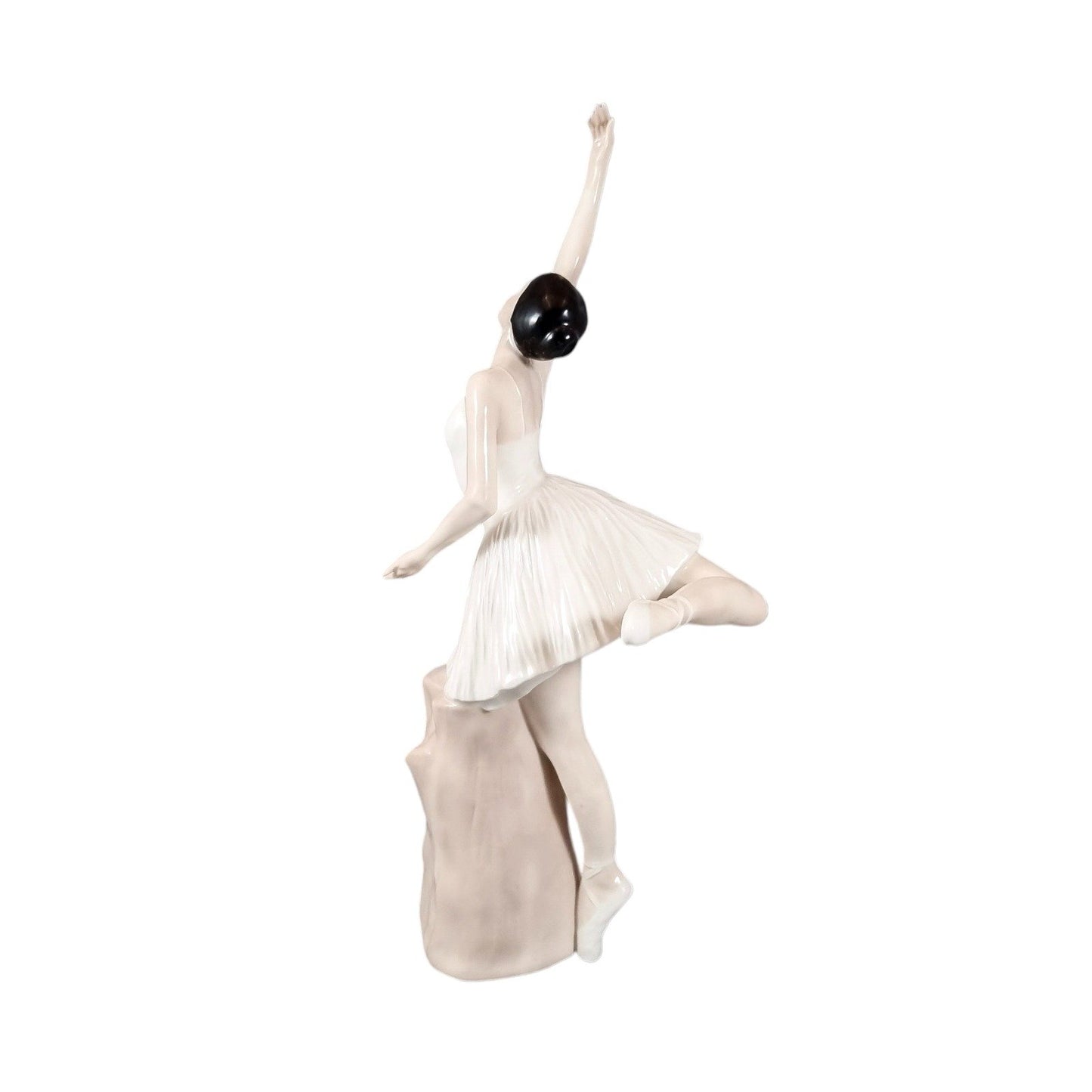 Boxed Royal Doulton porcelain figurine, Reflections “Ballerina” HN3197