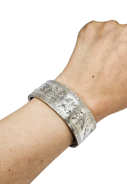 Large Victorian sterling silver Aesthetic cuff bangle / wide bracelet engraved with roses