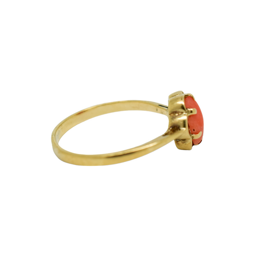 Vintage 9ct yellow gold oval pink cabochon coral dress ring, size L