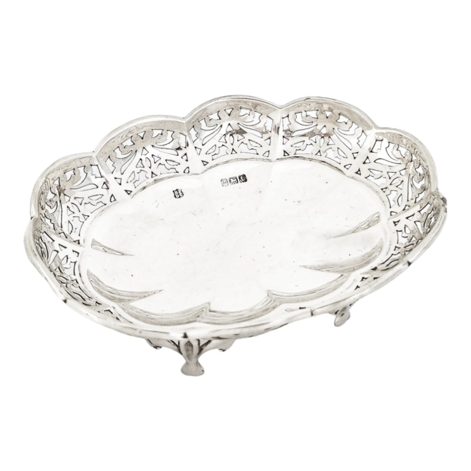 Art Nouveau sterling silver oval bonbon basket snack bowl on cast feet, pierced with scrolls