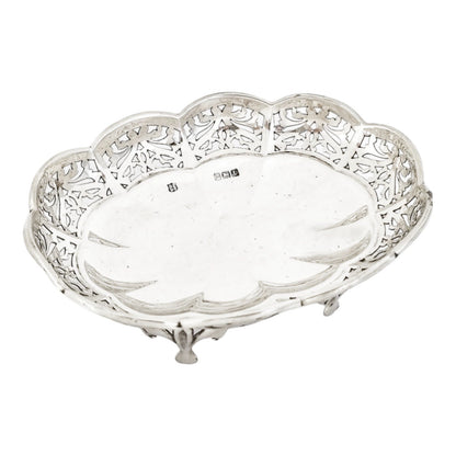 Art Nouveau sterling silver oval bonbon basket snack bowl on cast feet, pierced with scrolls