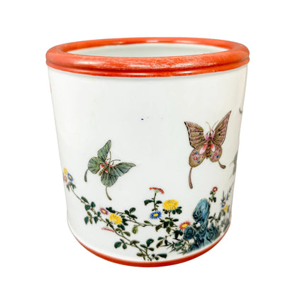 Chinese Republic porcelain brush pot in Yongzheng style with a butterfly and floral design