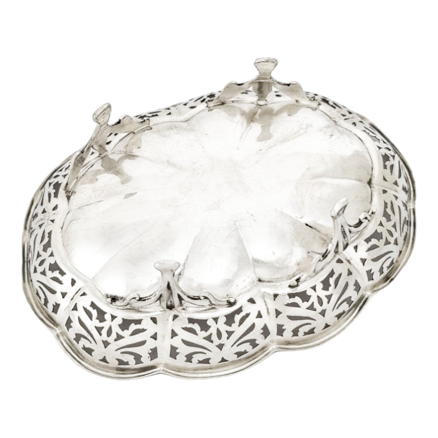 Art Nouveau sterling silver oval bonbon basket snack bowl on cast feet, pierced with scrolls