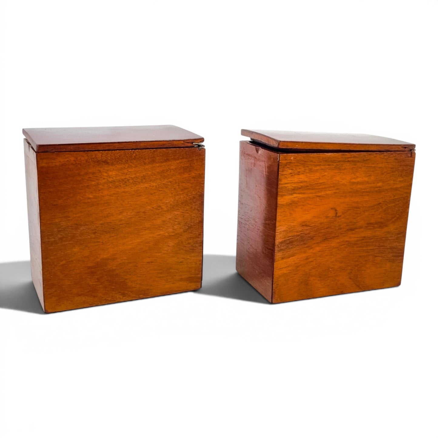 Regency mahogany twin tea caddy, original canisters