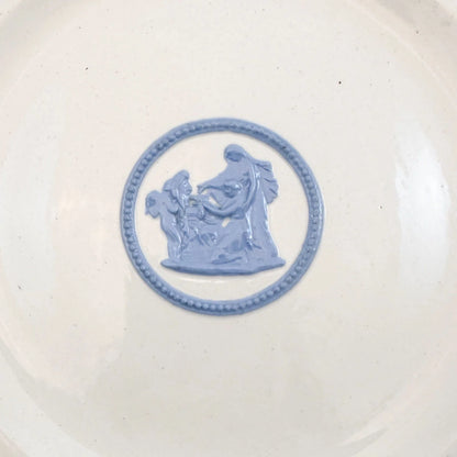 Pair of mid-Victorian Wedgwood Queen's Ware porcelain Neoclassical octagonal plates
