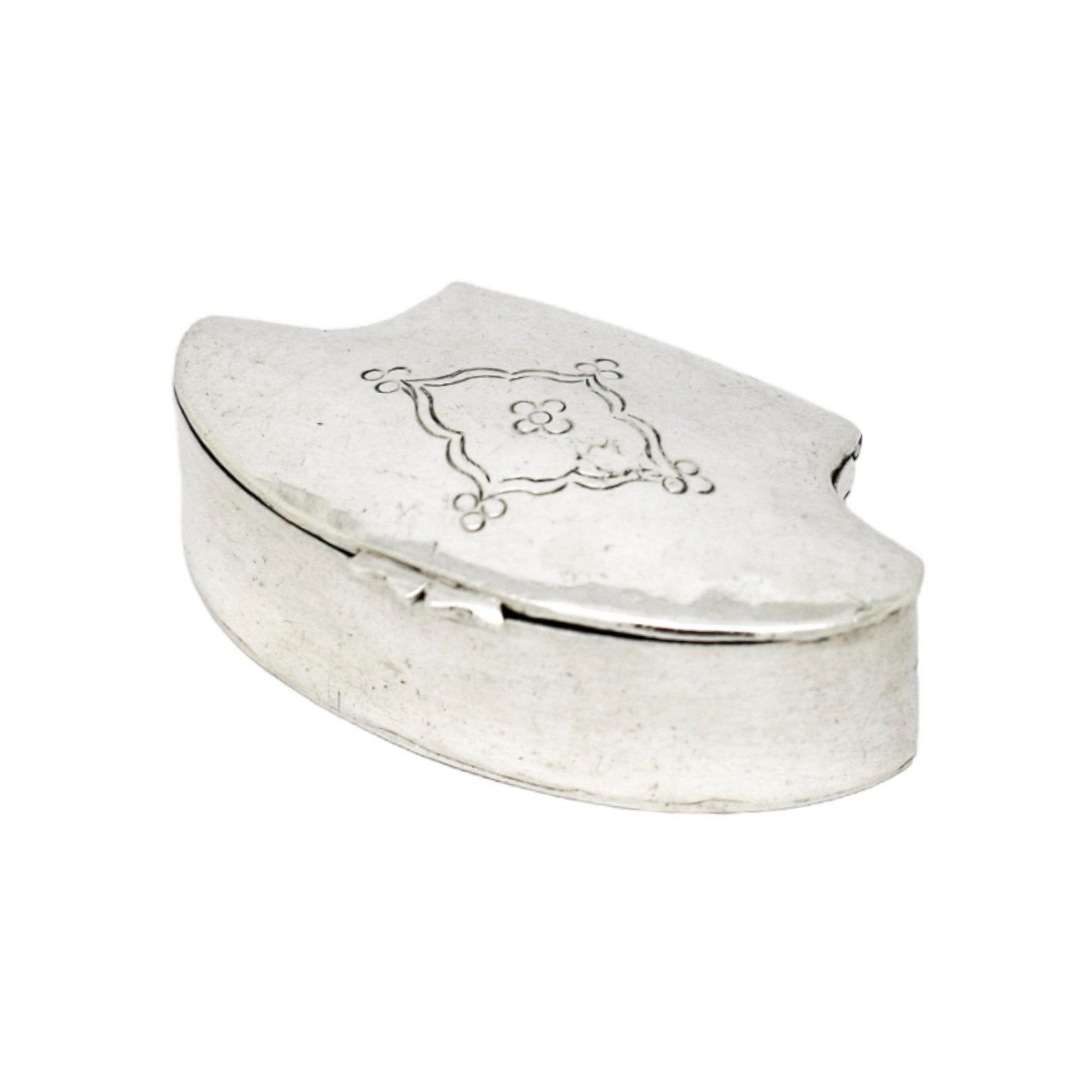 Antique Indian silver fluted oval pill snuff box with domed floral lid