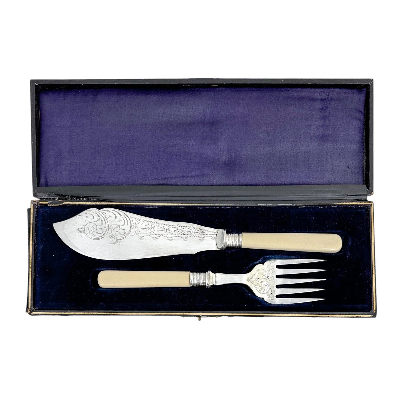 Victorian fish servers engraved with oak leaves, foliage and scrolls