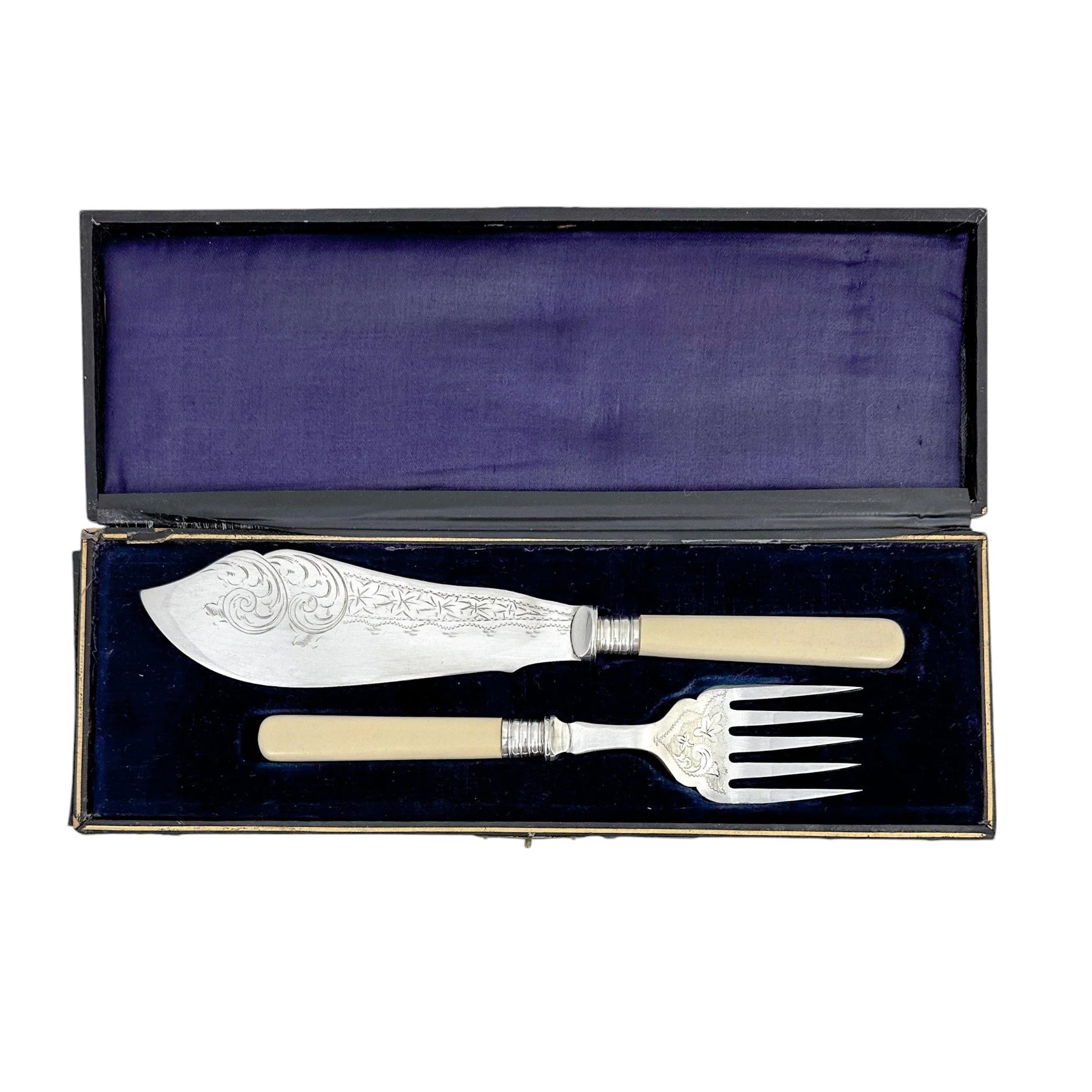 Victorian fish servers engraved with oak leaves, foliage and scrolls