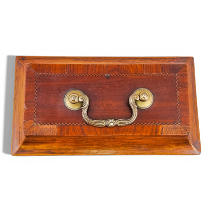George III mahogany tea caddy, satinwood marquetry