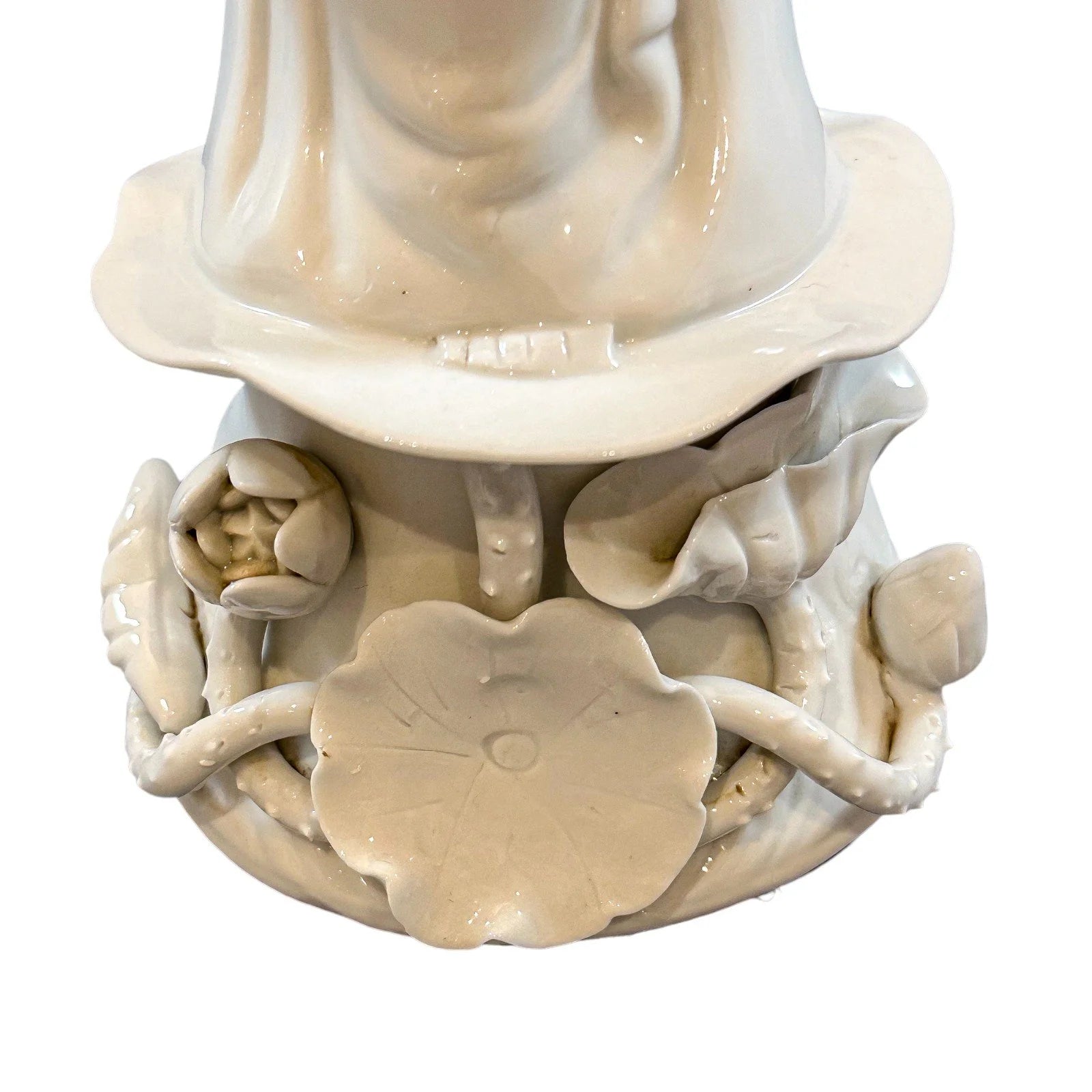 Blanc de Chine porcelain figurine of "Quan Yin on Lotus Blossom"