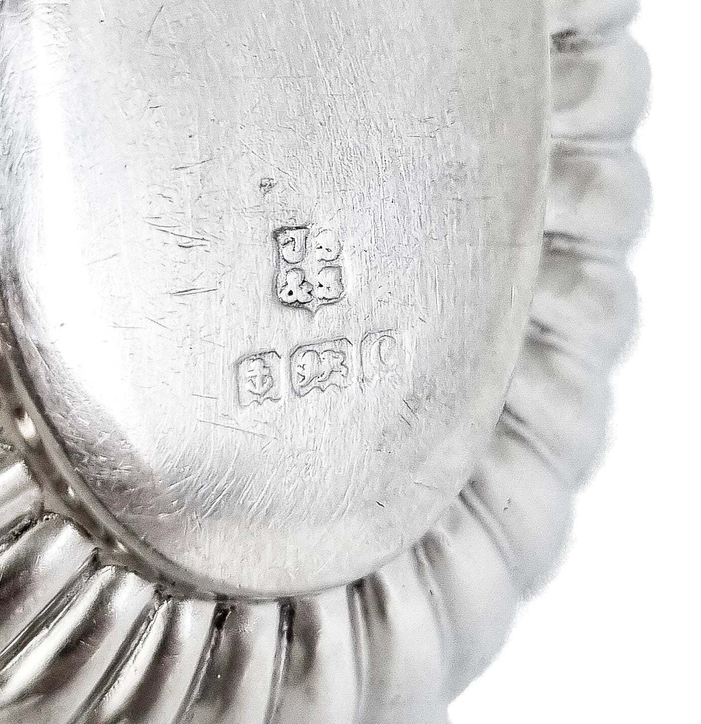 Victorian sterling silver toddy punch ladle with fluted bowl
