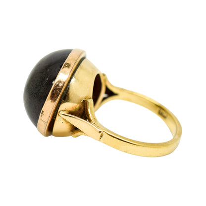 Victorian 9ct yellow gold 32ct red garnet cabochon statement ring, size M ½