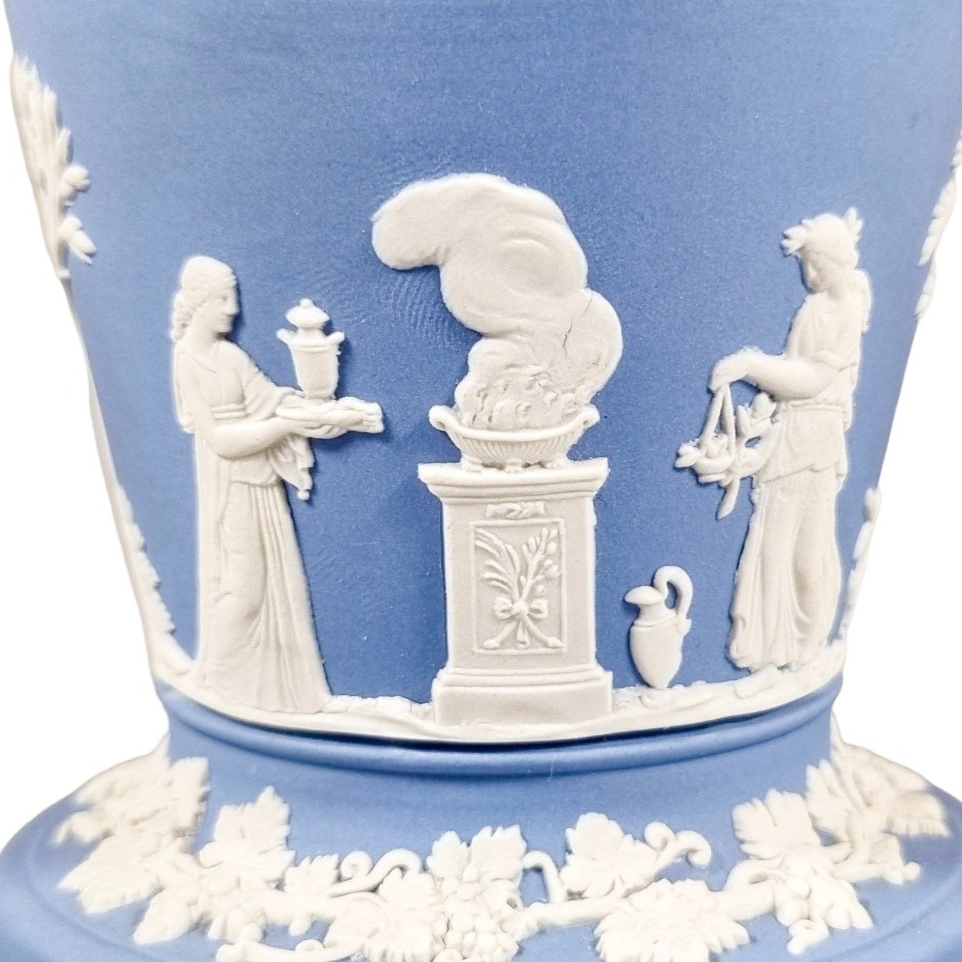 Wedgwood blue Jasperware flower pot /planter / vase with Greek Roman Neoclassical scenes