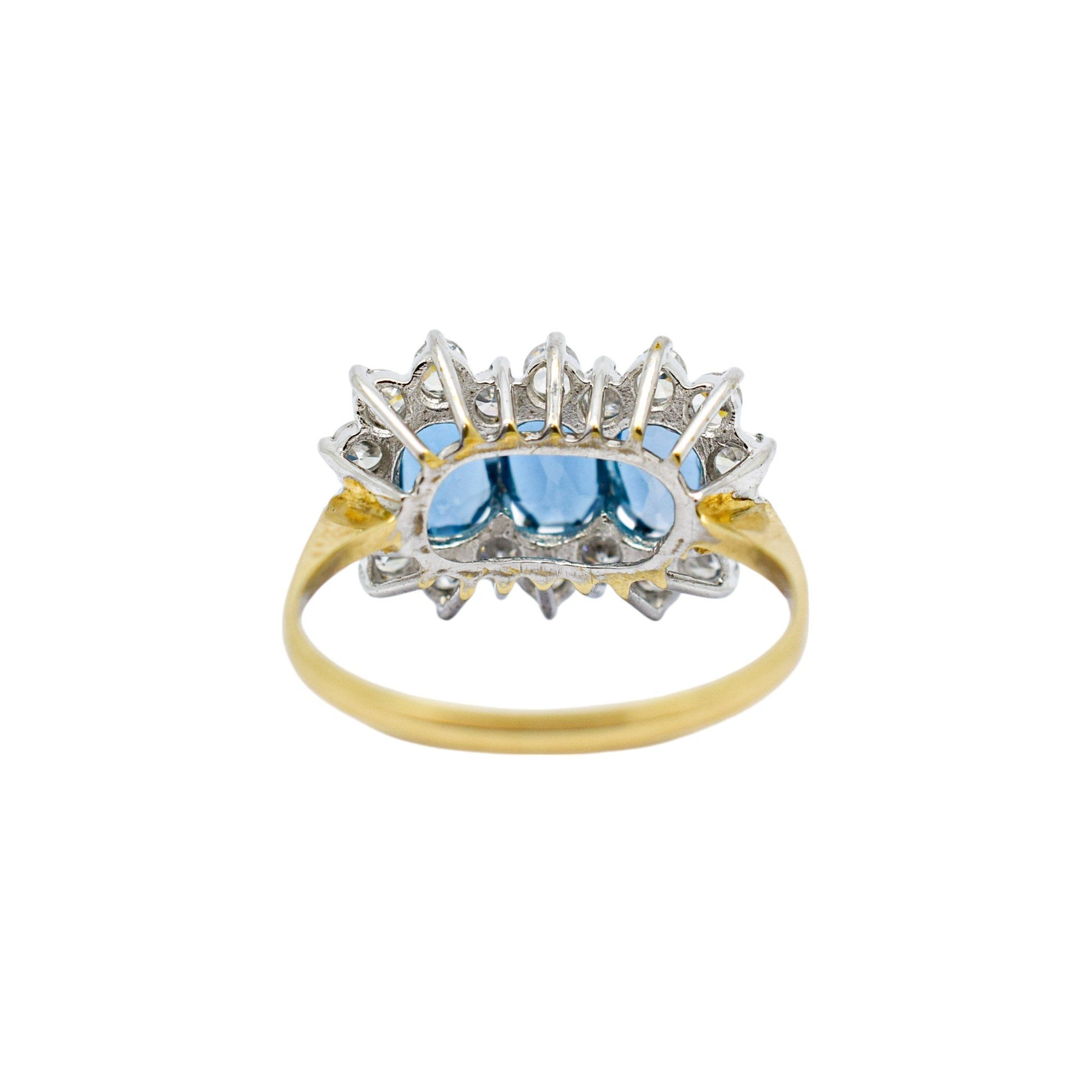 Vintage 1980's three-stone blue topaz cluster ring, 9ct yellow gold, size K 1/2