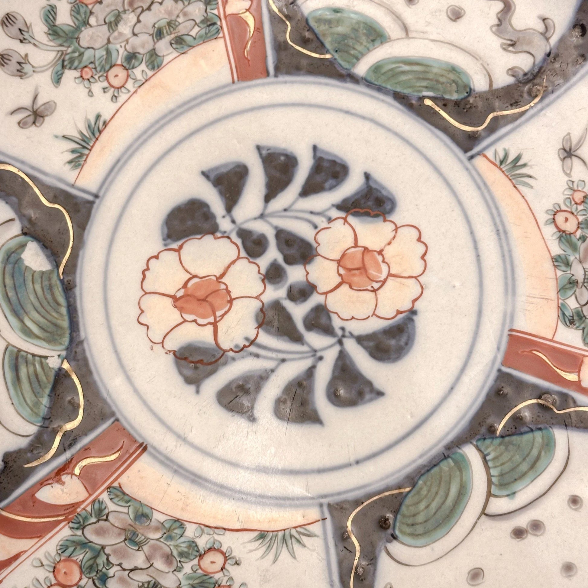 Japanese Meiji era Yamatoku kiln pottery Imari plate