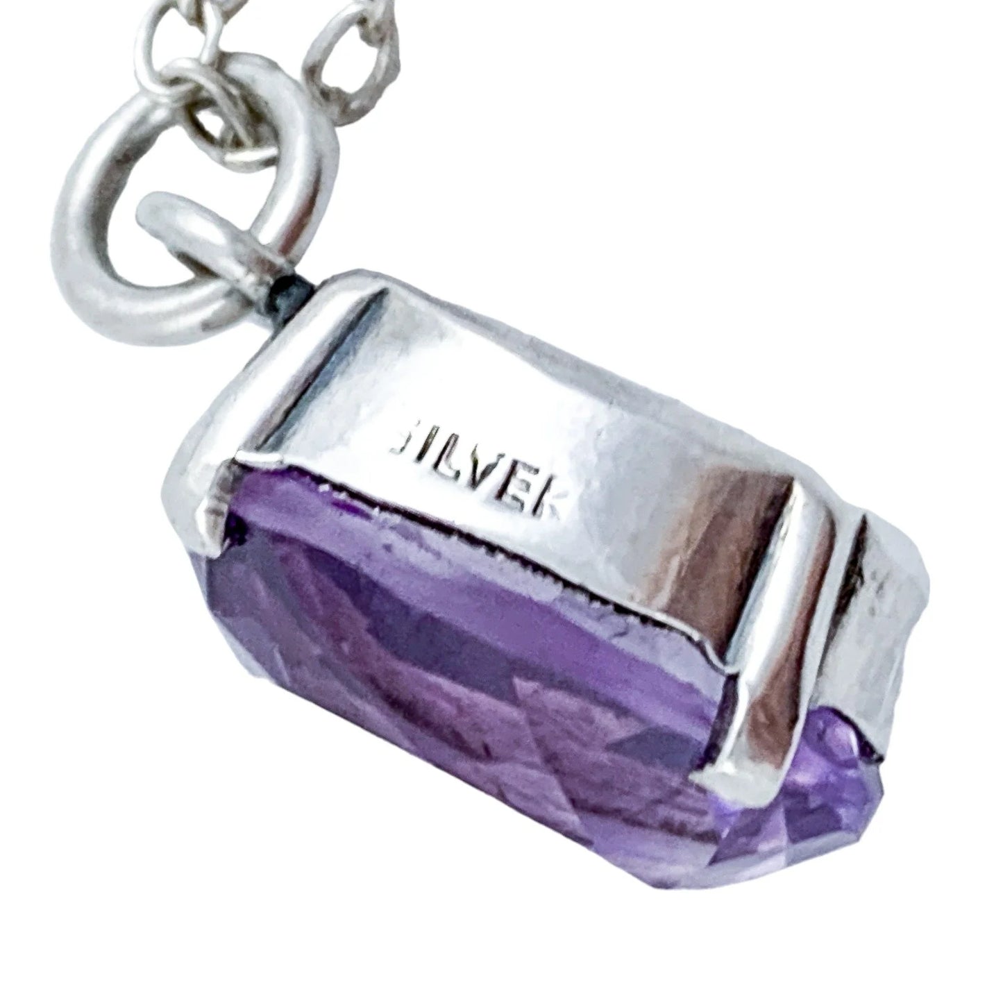 Vintage oval-cut amethyst drop necklace in sterling silver, ideal for Aquarius or Pisces