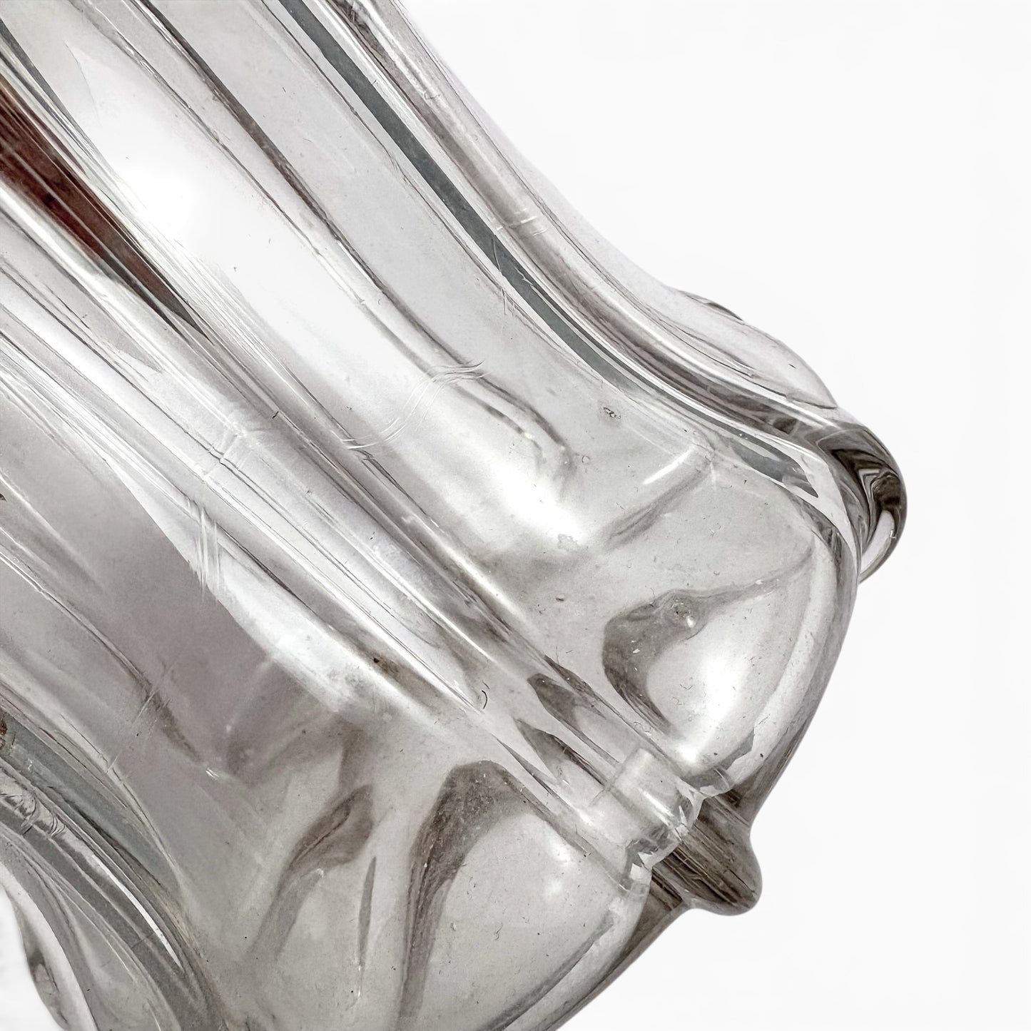 Pair of Victorian pillar-moulded bell decanters with stoppers