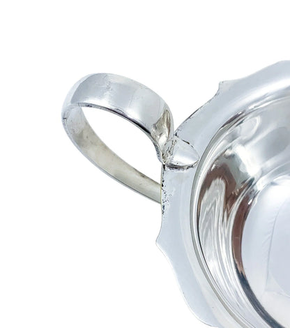 1920’s silver plated gravy / sauce boat by Viners of Sheffield