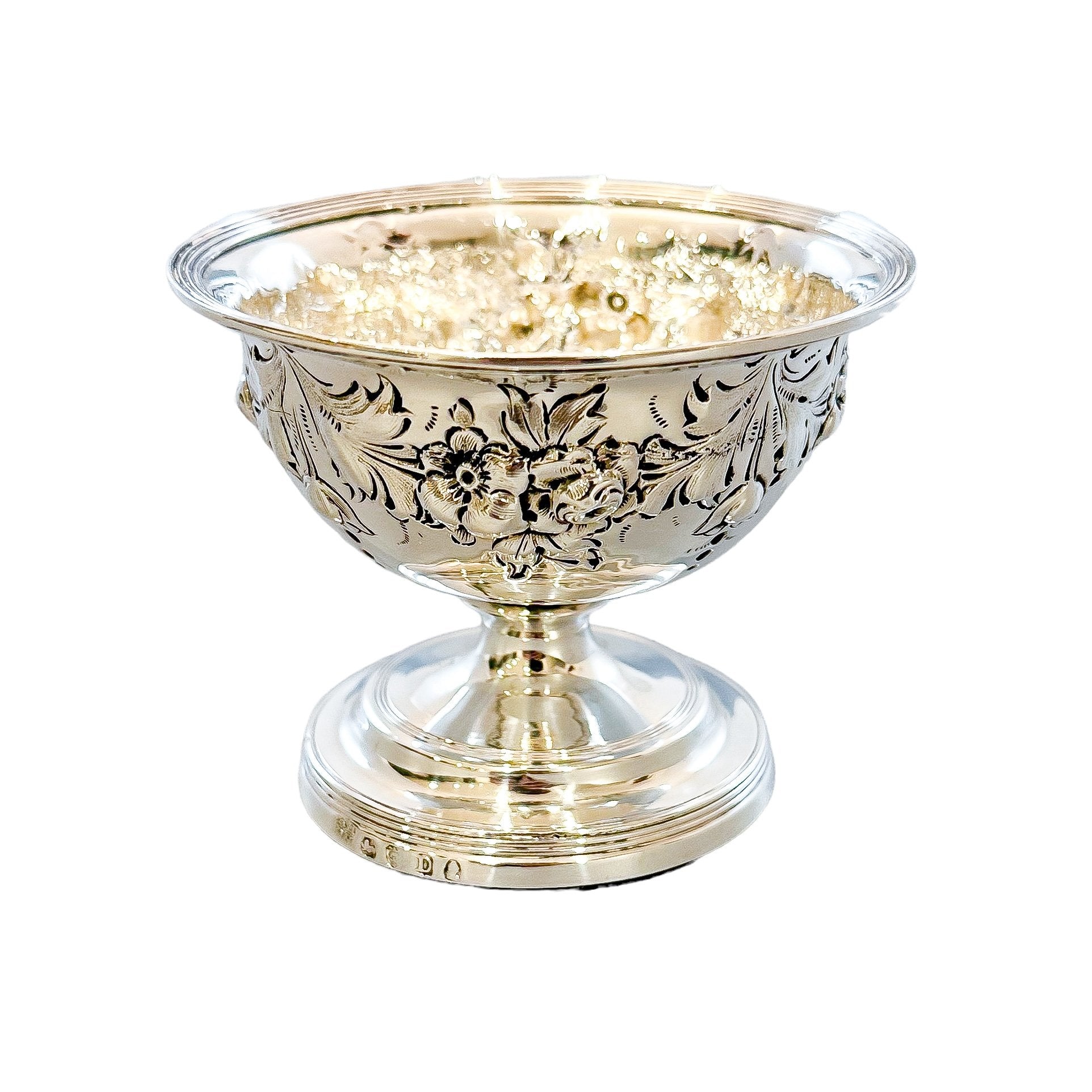 George III sterling silver embossed sweetmeat / sugar bowl, 1709