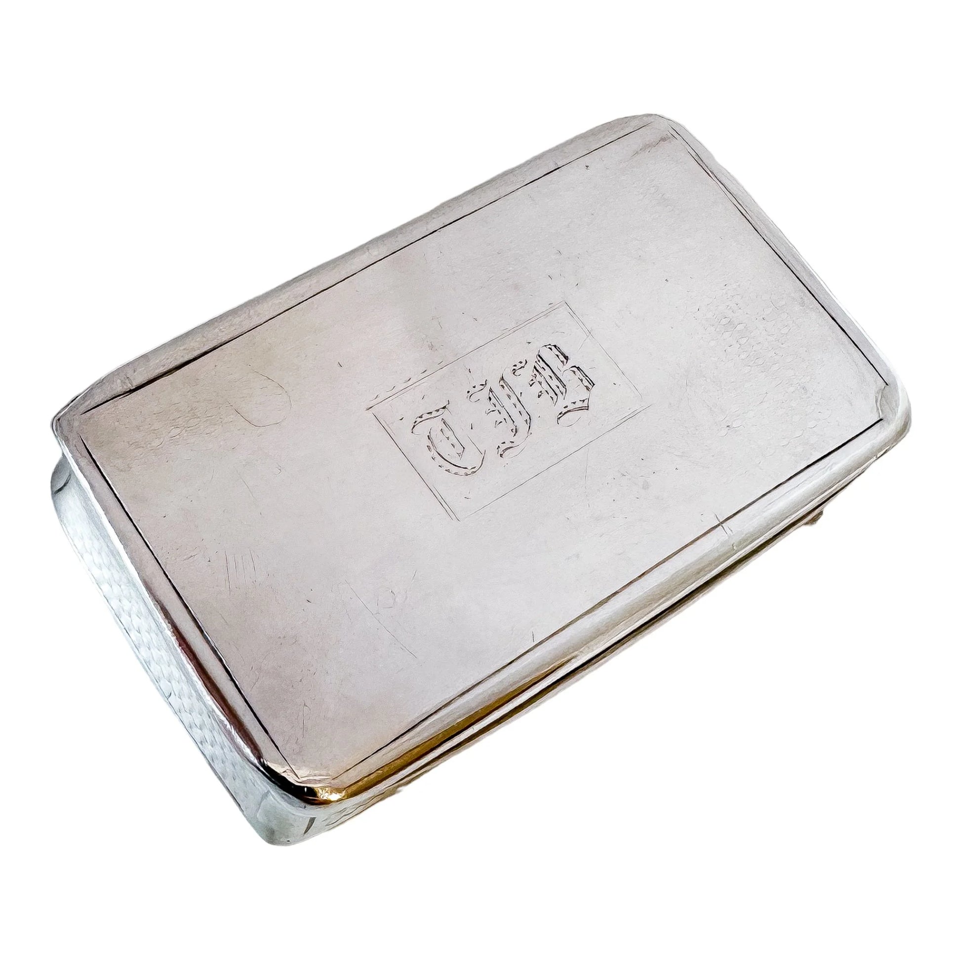 Large mid-Victorian gilt silver snuff box with engine-turned body