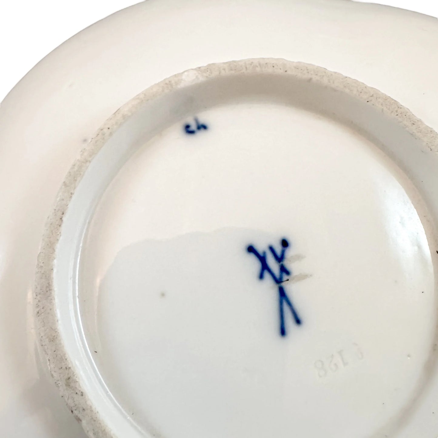 Late 19th century Meissen Zwiebelmuster "Blue Onion" quatrefoil bowl / tea saucer