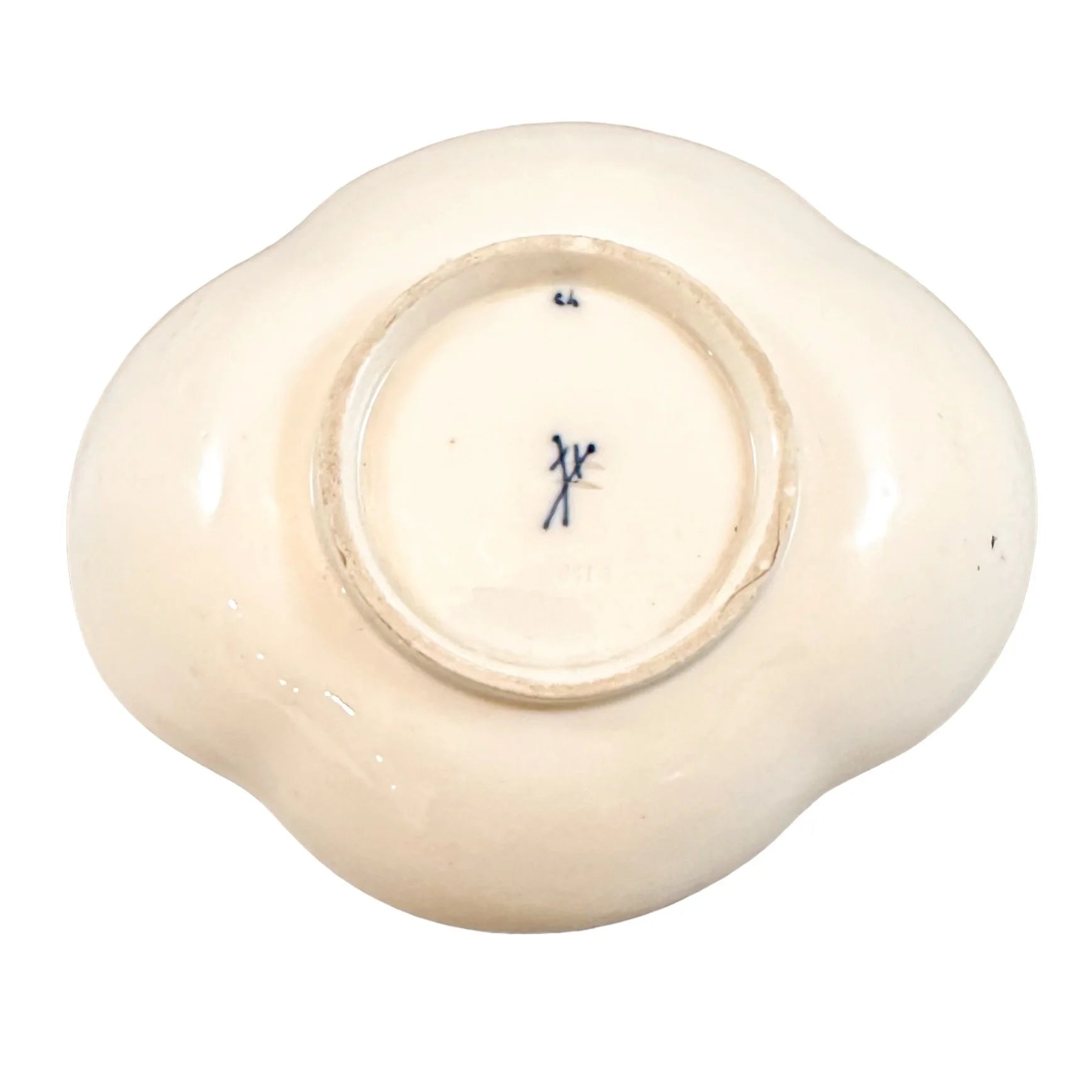 Late 19th century Meissen Zwiebelmuster "Blue Onion" quatrefoil bowl / tea saucer
