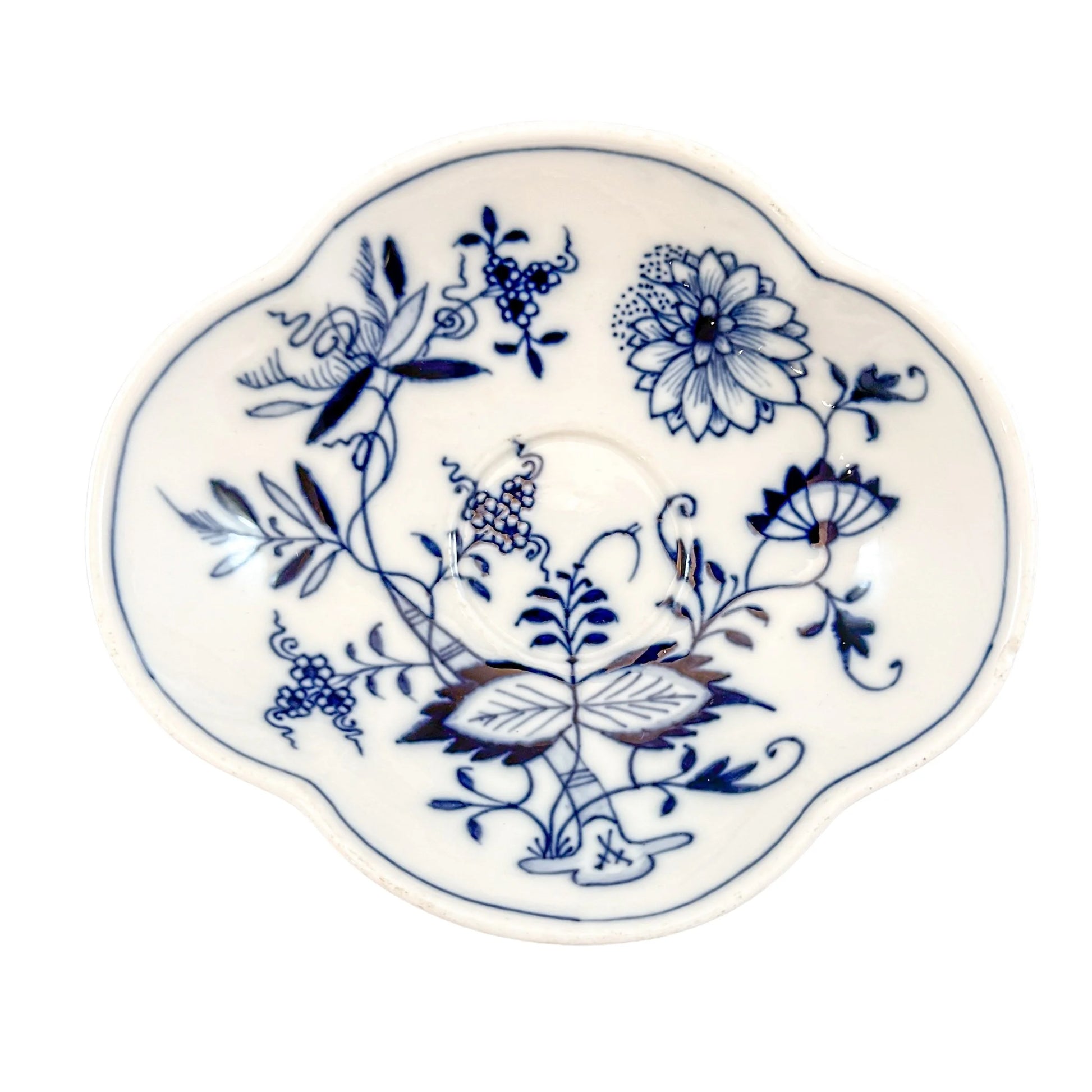 Late 19th century Meissen Zwiebelmuster "Blue Onion" quatrefoil bowl / tea saucer