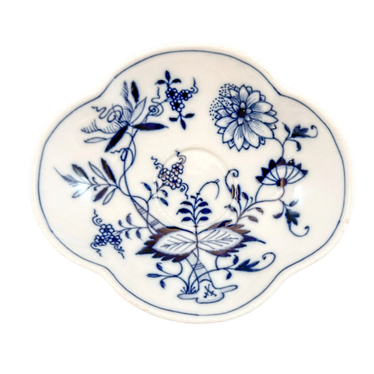 Late 19th century Meissen Zwiebelmuster "Blue Onion" quatrefoil bowl / tea saucer