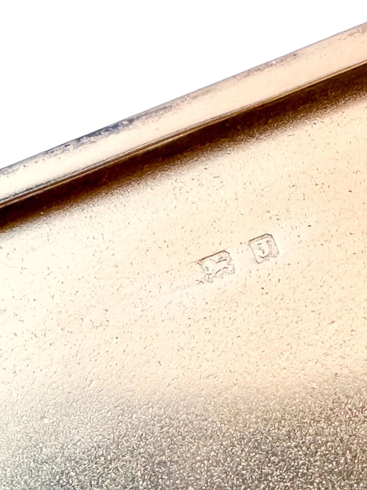 Large Art Deco George V engine-turned cigarette case with gold washed interior