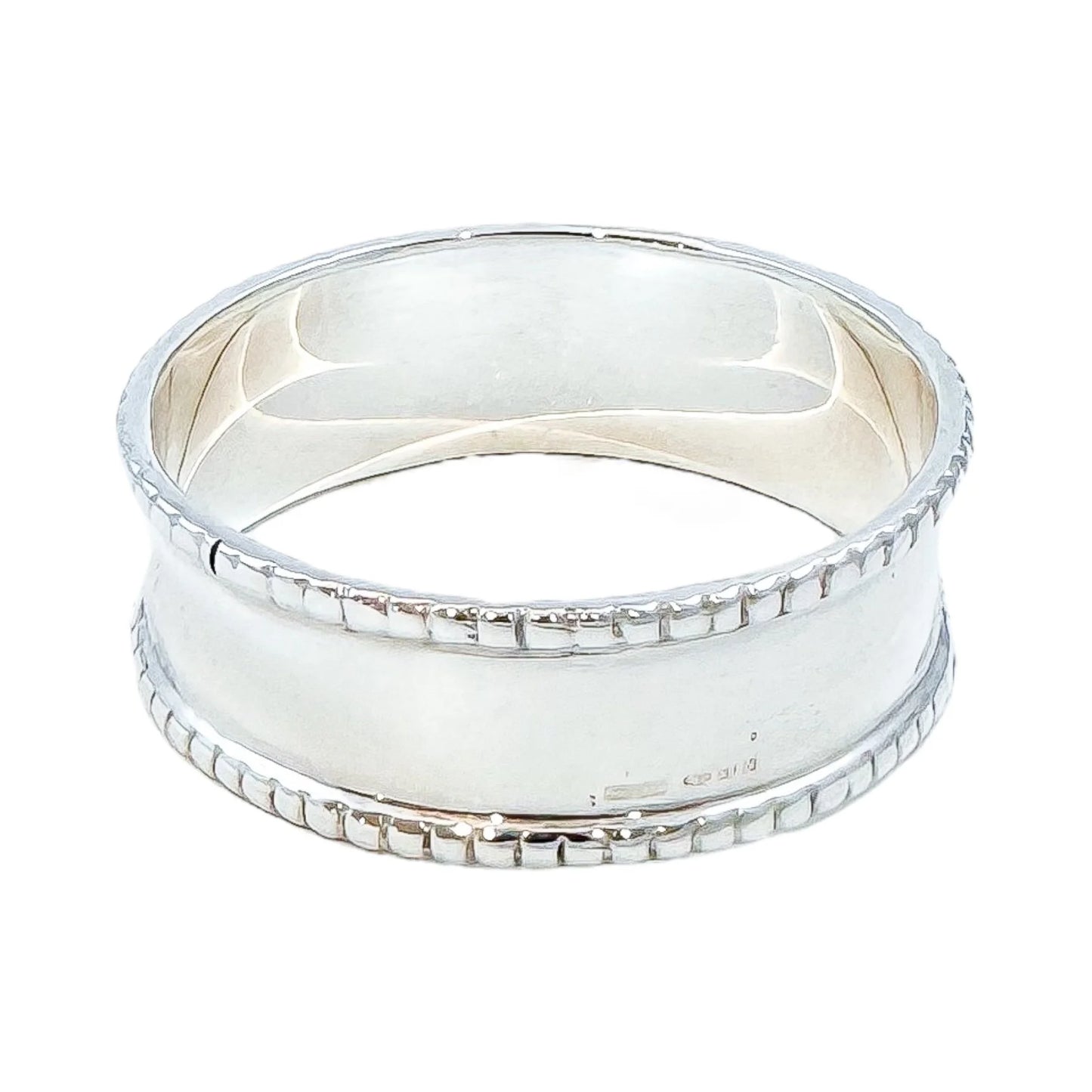 Vintage classic design boxed sterling silver napkin ring with beaded border