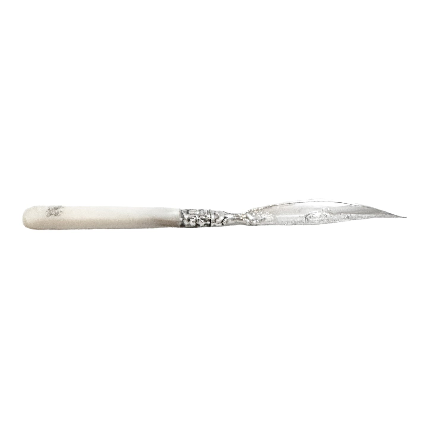 Victorian sterling silver butter knife / caviar spreader with mother of pearl handle