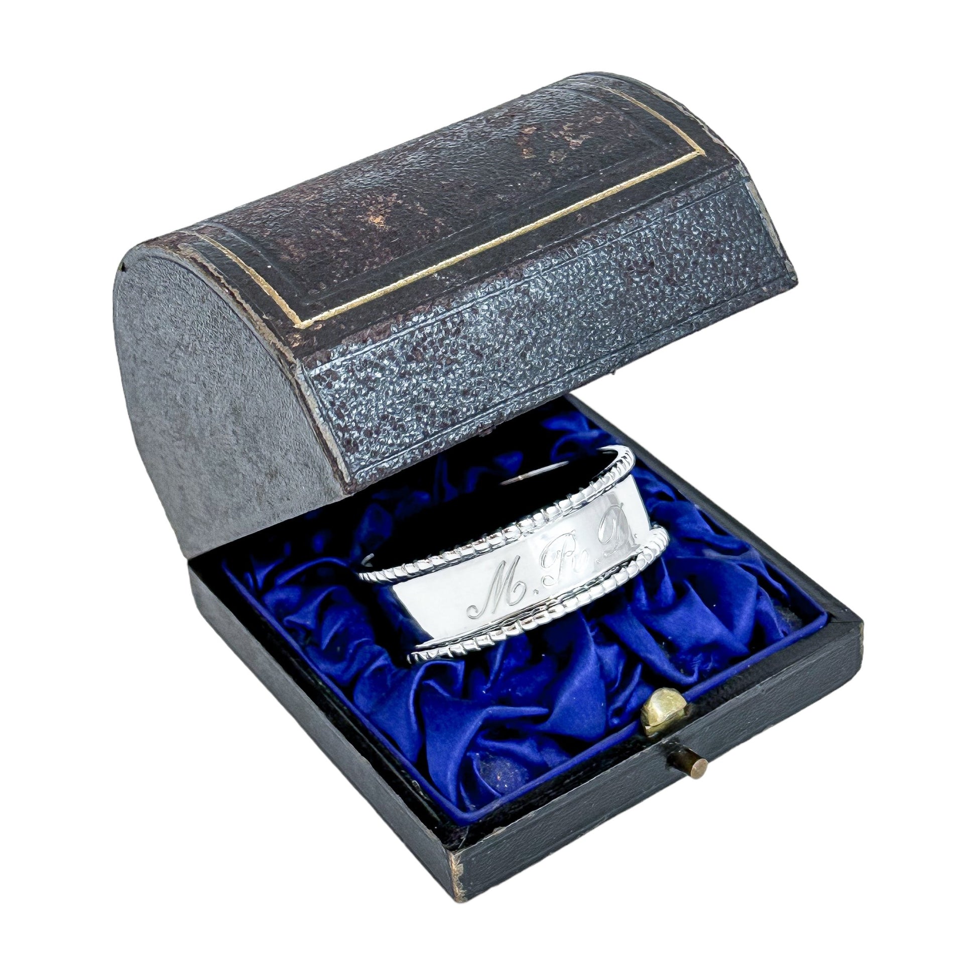 Vintage classic design boxed sterling silver napkin ring with beaded border