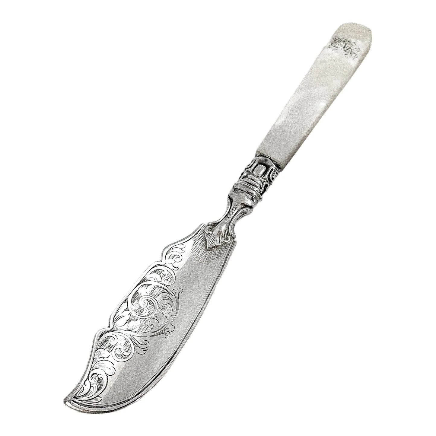 Victorian sterling silver butter knife / caviar spreader with mother of pearl handle