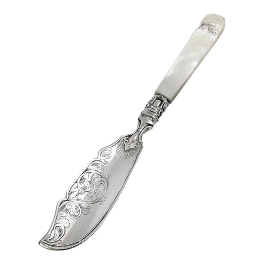 Victorian sterling silver butter knife / caviar spreader with mother of pearl handle
