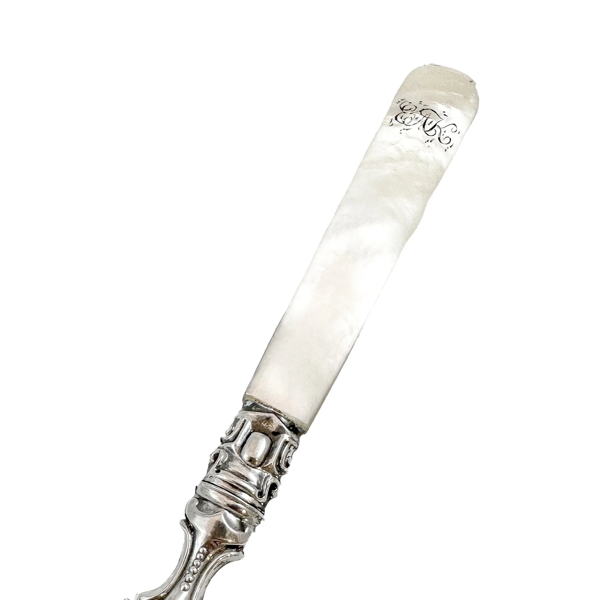 Victorian sterling silver butter knife / caviar spreader with mother of pearl handle