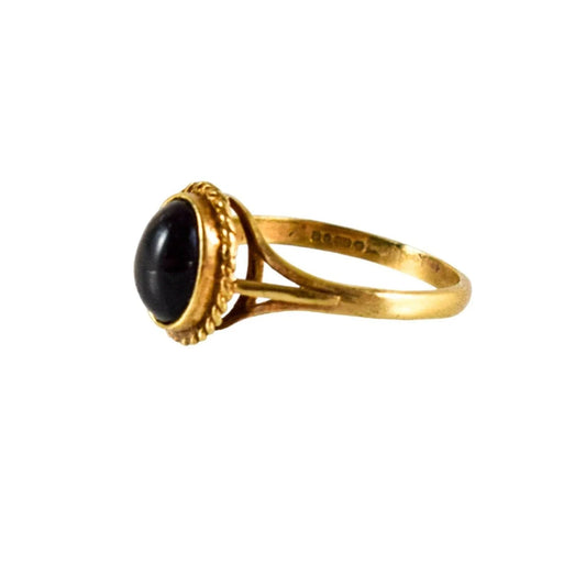 Vintage Victorian style 9ct yellow gold cabochon onyx dress with gadrooned split-shank ring, size M