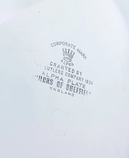1920’s silver plated gravy / sauce boat by Viners of Sheffield