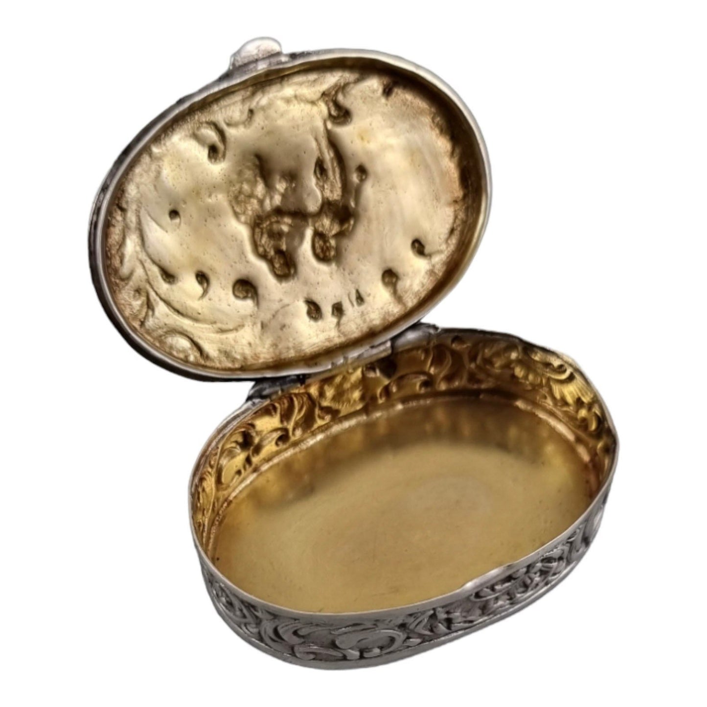 Victorian 800 solid silver gilt oval snuff pill box embossed gallant courting couple and scrolls
