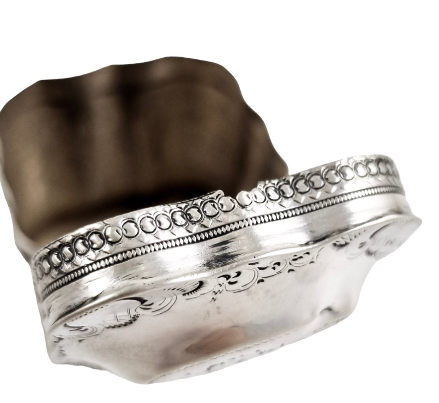 19th century Dutch silver snuff / scent peppermint box; Lodereindoosje vinaigrette 1858