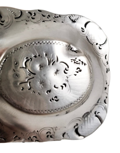 19th century Dutch silver snuff / scent peppermint box; Lodereindoosje vinaigrette 1858