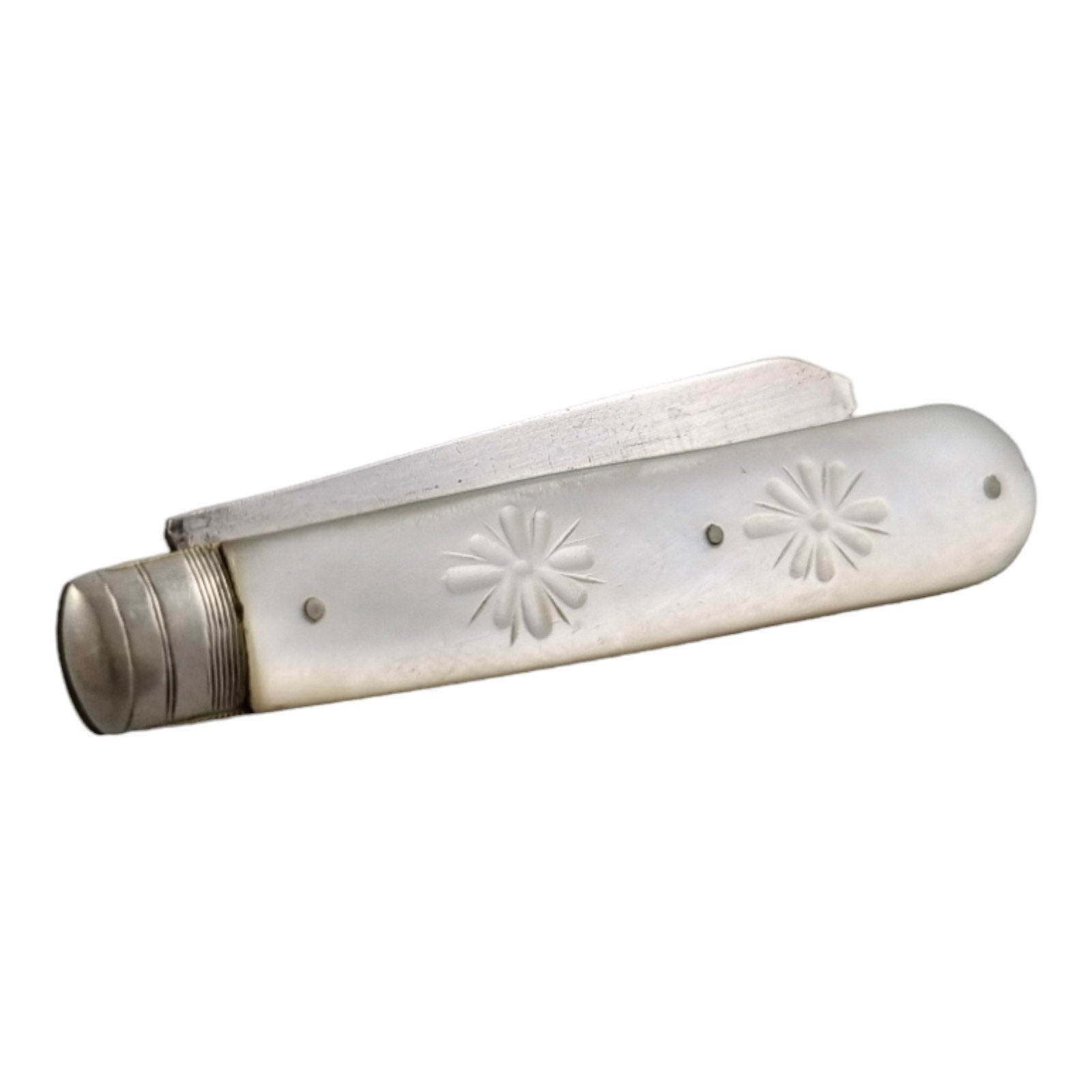 Edwardian sterling silver engraved mother-of-pearl folding pocket pen fruit knife, William Needham, 1907, inscribed “Amy”